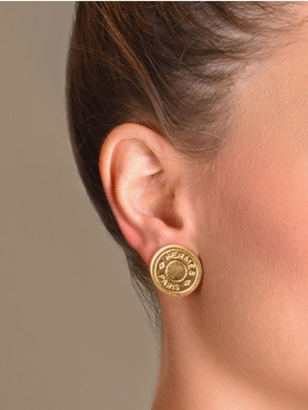 Authentic Hermès "Clou de Selle" Clip-On Earrings gold round with box